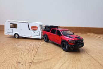 RAM mudelauto karavaniga